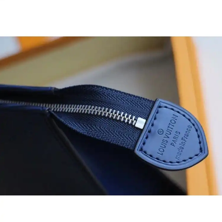 Official Brother Sam 19T1L0084 Bags LV 0608